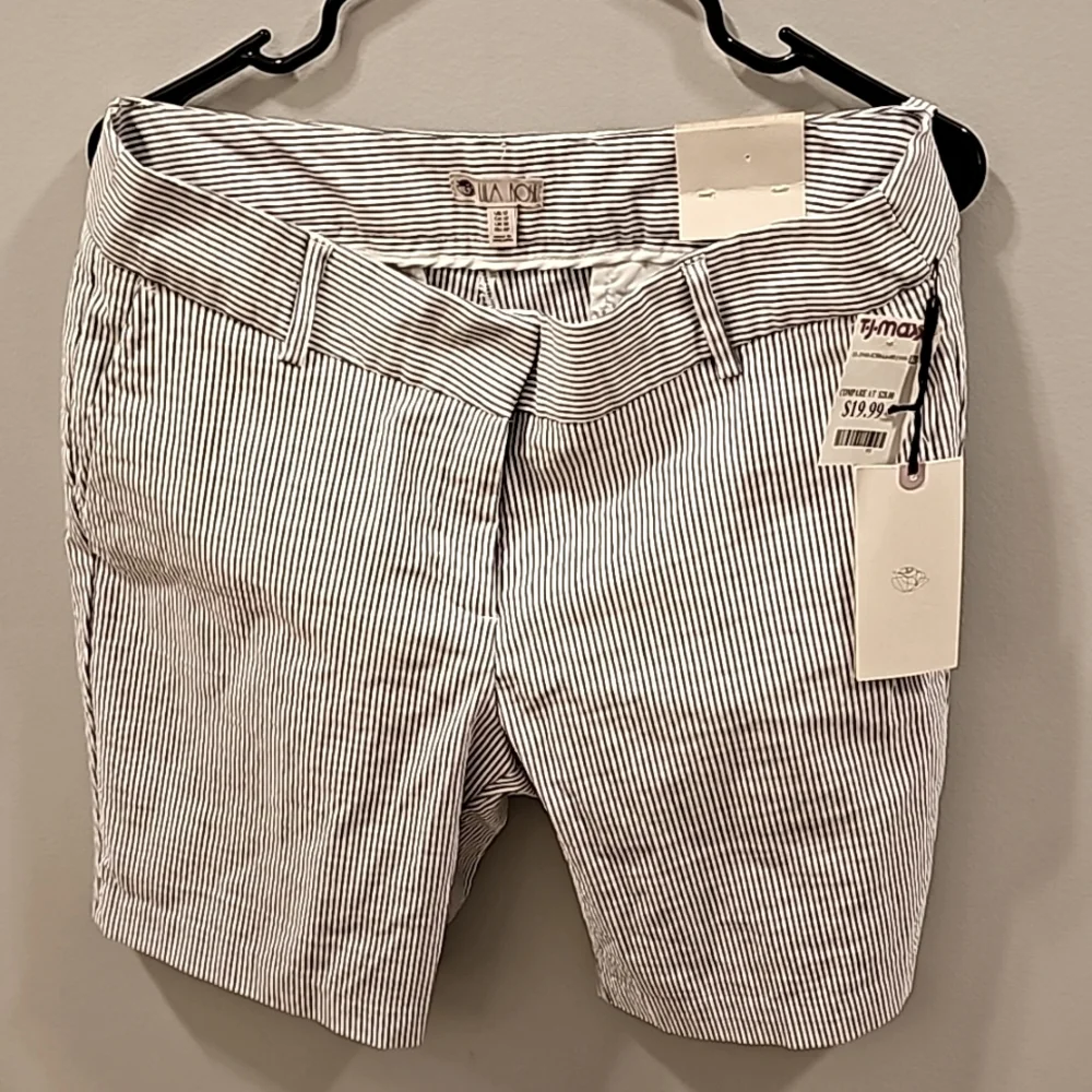 Bermuda shorts - Picture 1 of 3